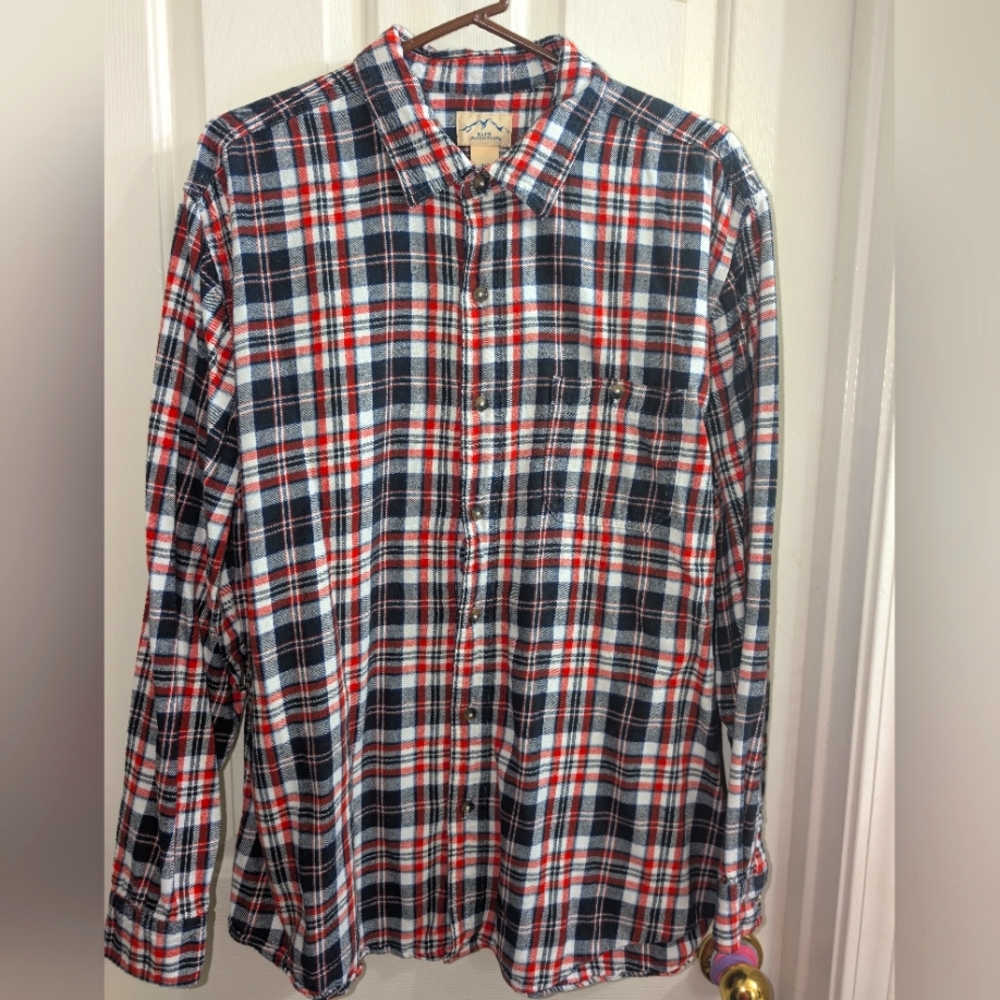 XLT Blue Mountain Casual Button Down Shirt Long Sleeve Flannel